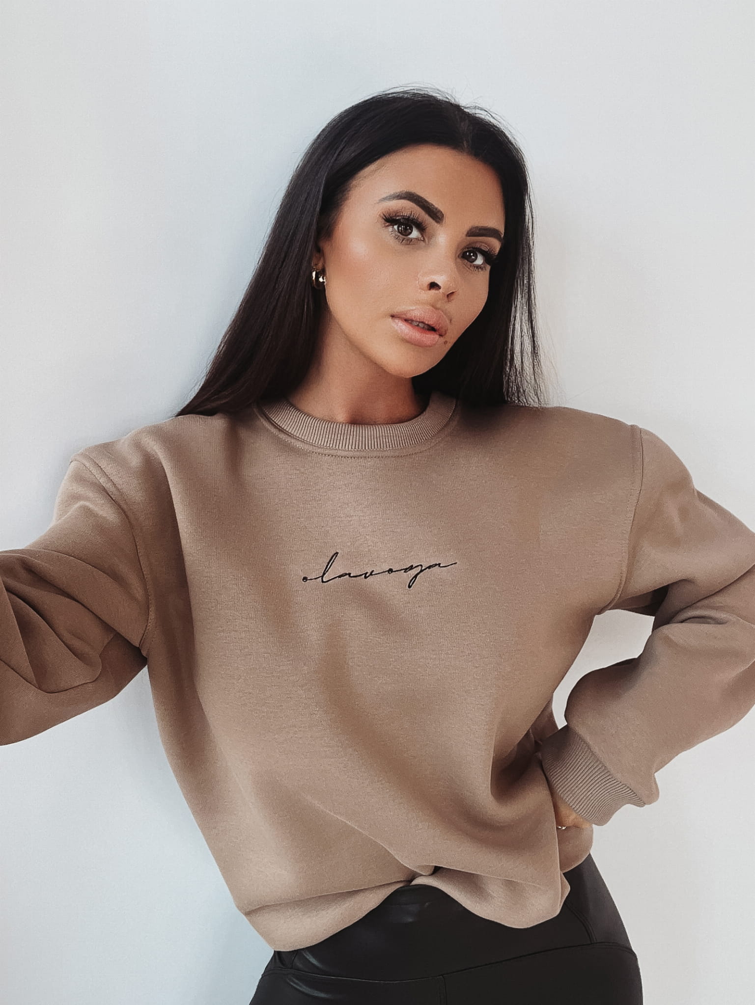 bluza-damska-elegancka-304zja-1.jpg BLUZA MY COMFORT CIEMNY BEŻ - obrazek 1