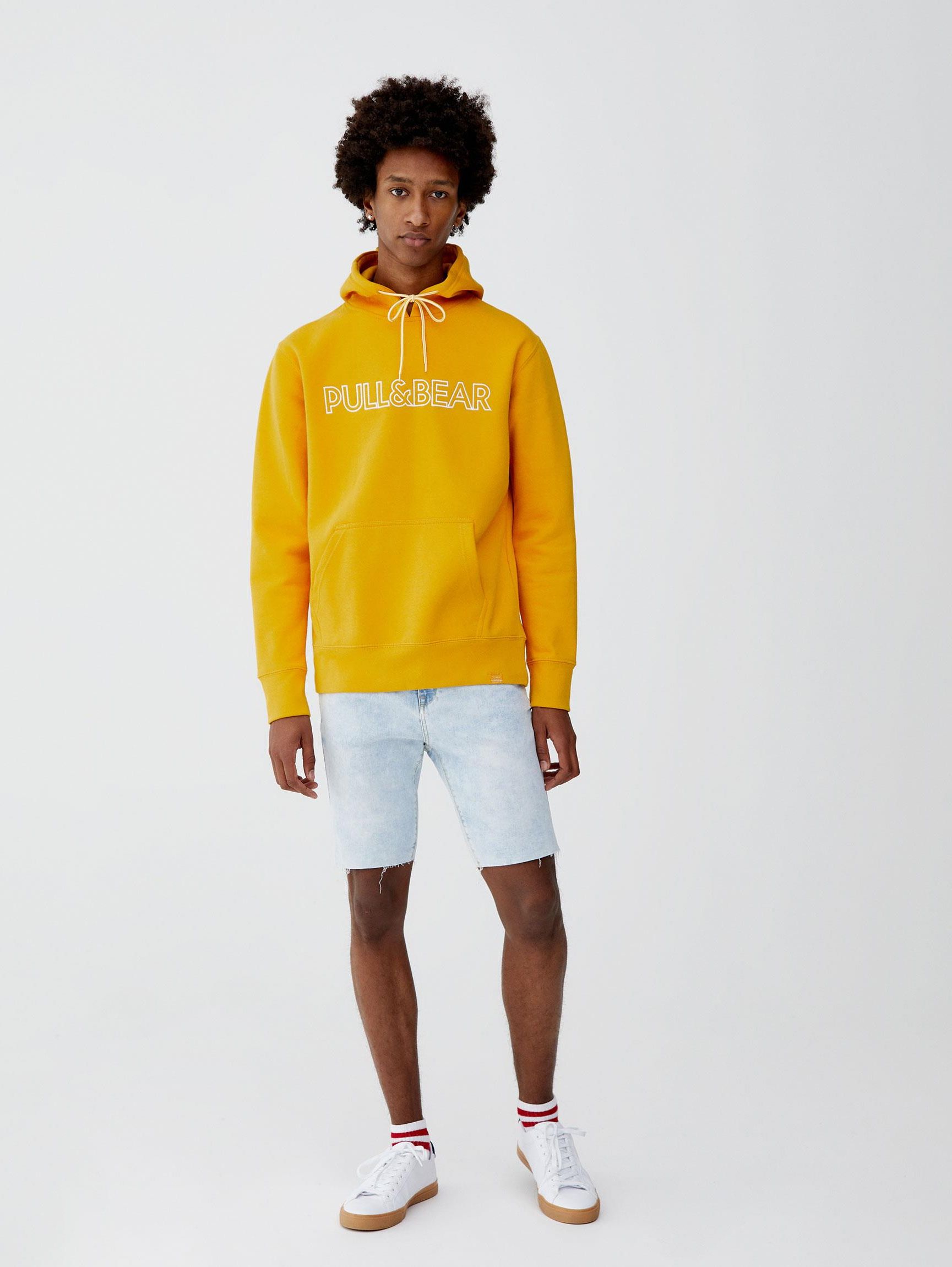 bluza-pull-and-bear-254azv-1.jpg Pull & Bear Bluza z kapturem i logo Pull&Bear Ceny i opinie Ceneo.pl - obrazek 1
