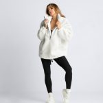 Bluza damska sherpa ze sztucznego baranka TEDDY biała Chiara Wear