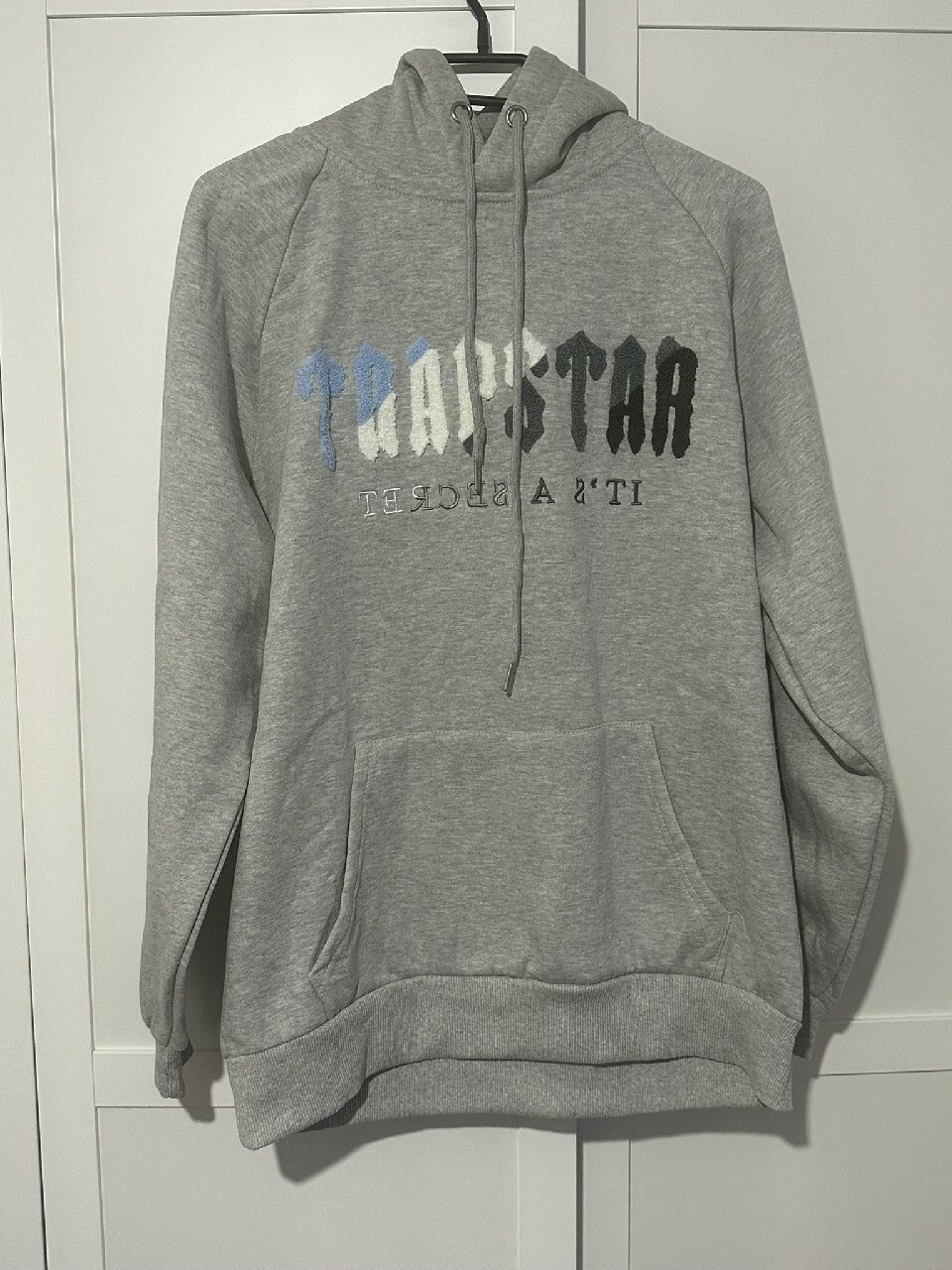 bluza-trapstar-115pen-1.jpg Bluza Trapstar szara - obrazek 1