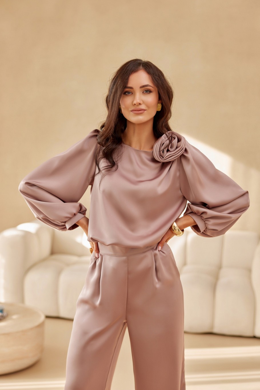 bluzki-satynowe-428wgw-1.jpg Bluzki Satynowe | Eleganckie i Modne Bluzki z Satyny | Roco Fashion - obrazek 1