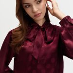 Elegancka burgundowa bluzka