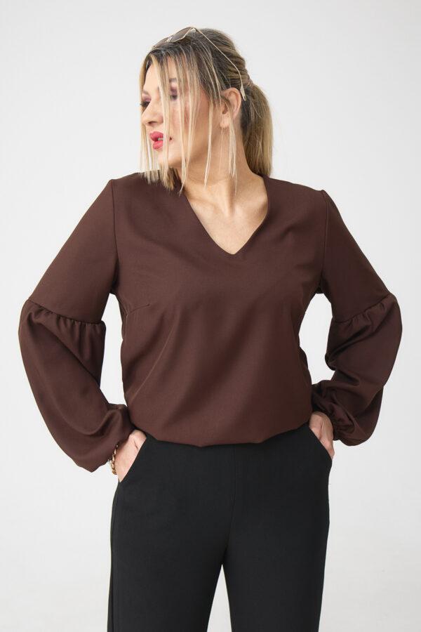 bluzki-z-bufiastymi-rekawami-611nqt.jpg Elegancka bluzka z bufiastymi rękawami PLUS SIZE brązowa 44 52 44 - obrazek 1