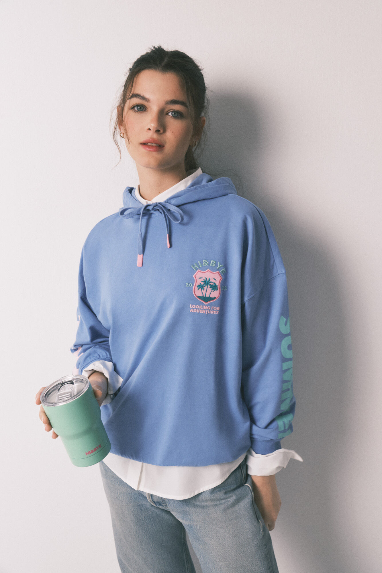 bluzy-dla-nastolatkow-346hgr.jpg Niebieska bawełniana bluza z kapturem | Bluzy dla nastolatków | WomenSecret - obrazek 1