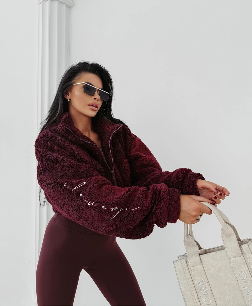 bordowa-bluza-damska-471rit.webp BLUZA DAMSKA OLAVOGA TEDI BORDOWA flowerbutik - obrazek 1