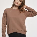 Brązowa bluza damska z zawieszkami BLZDT 0091 24(Z23)