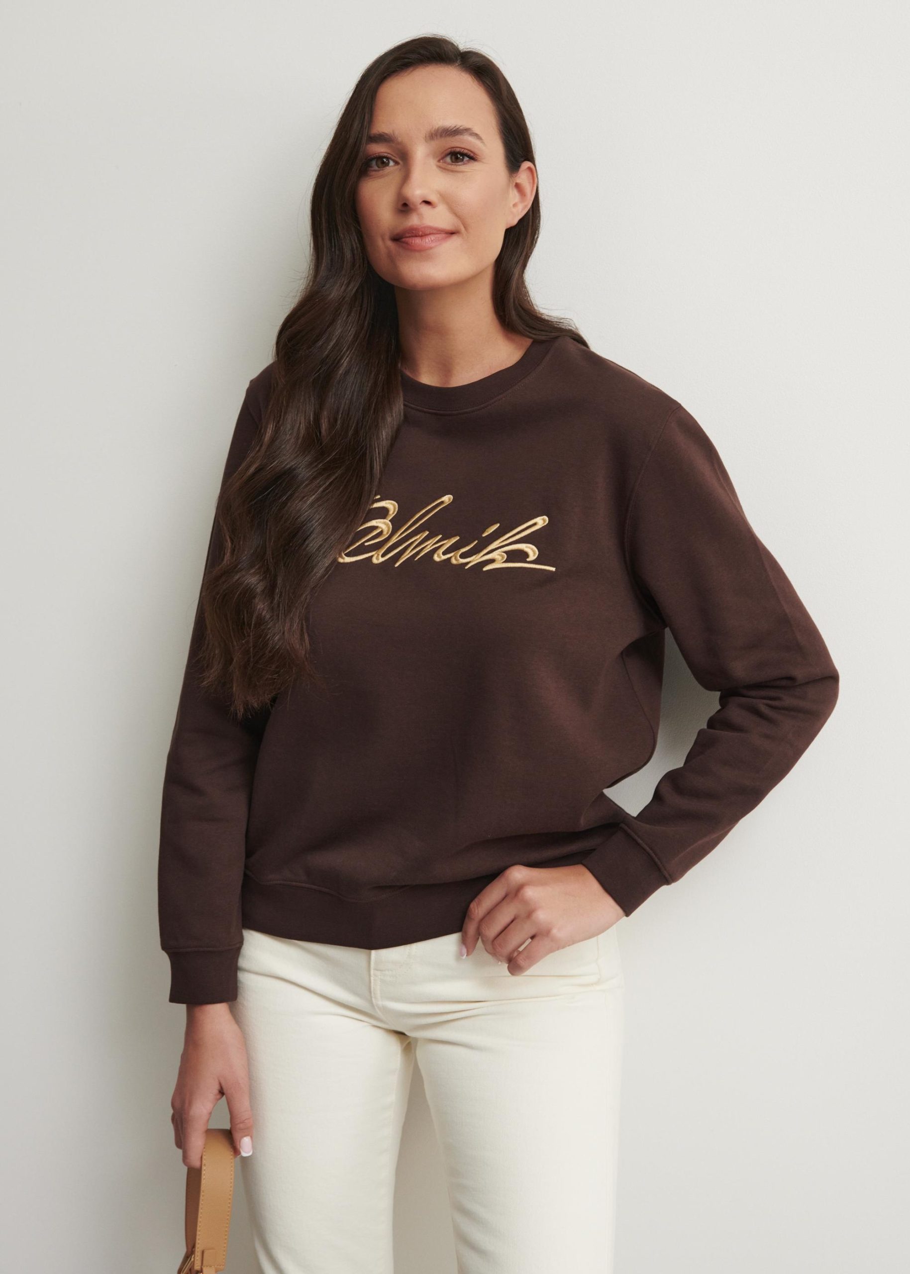 brazowa-bluza-292sac-1.jpg Brązowa bluza damska z logo BLZDT 0084 89(W23) - obrazek 1