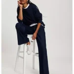 Bluza damska granatowa bez kaptura 65444 001 NAVY