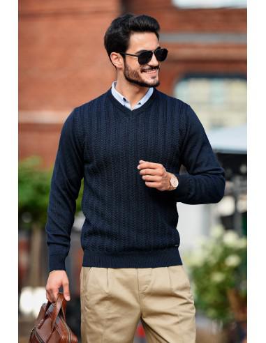 granatowy-sweter-604okf-1.jpg Granatowy sweter męski w serek z wełny merino SL02 Fabiano - obrazek 1