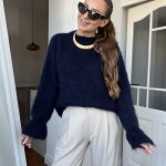 Sweter damski 81% kid mohair rękaw z falbanką granatowy Ferro Boutique