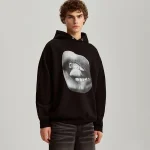 Czarna bluza z nadrukiem o fasonie oversize House
