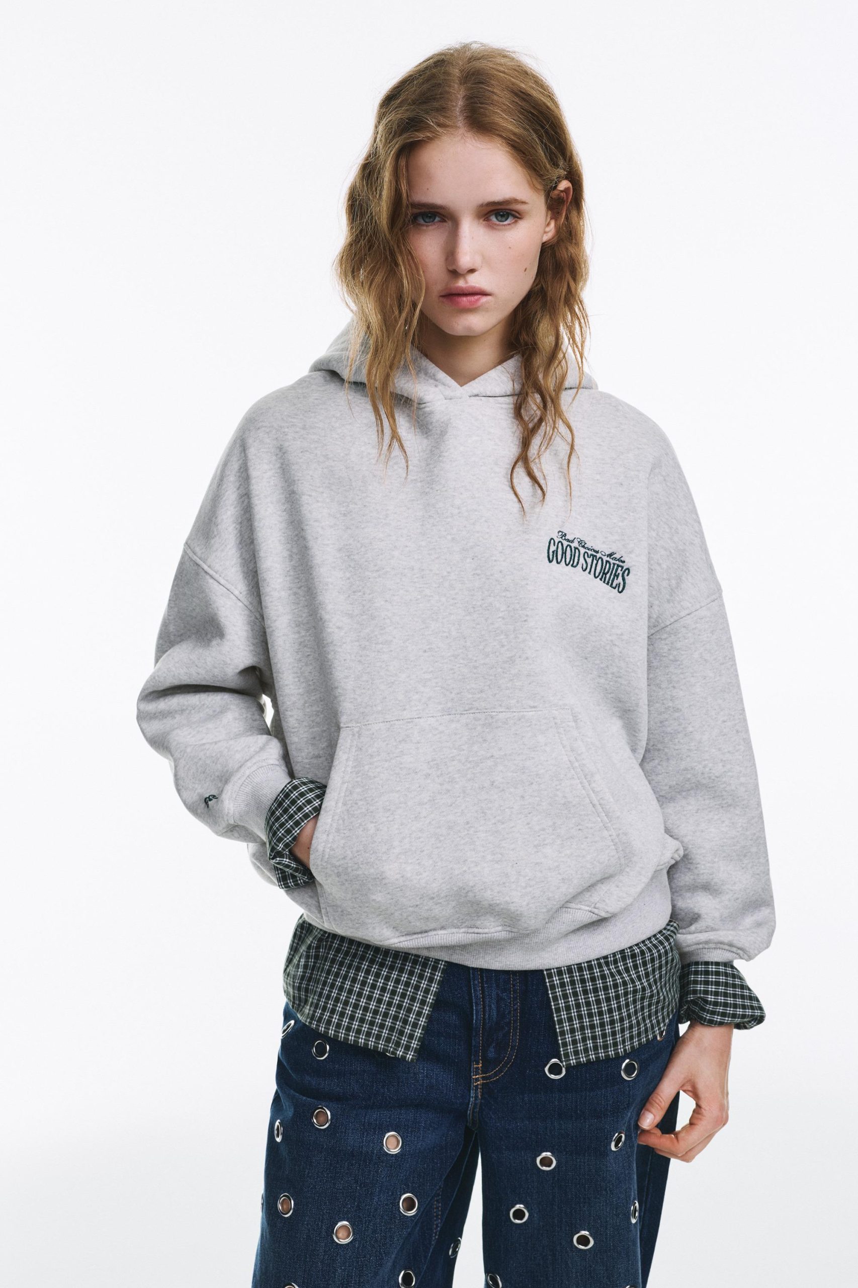 pull-and-bear-bluzy-468chq-1.jpg Bluza z kapturem Good Stories - obrazek 1