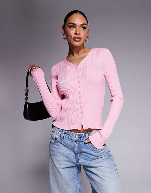 rozowy-kardigan-616kbp.jpg ASOS DESIGN – Różowy zapinany na guziki prążkowany kardigan z dekoltem w kształcie litery V i falbanką | ASOS - obrazek 1