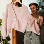 Kardigan różowy na drutach, sweter rozpinany, sweter na guziki