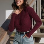 Sweter zapinany na guziki Kolor bordowy SINSAY 109DC 83X