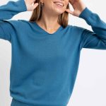 Niebieski sweter z wełny merino damski