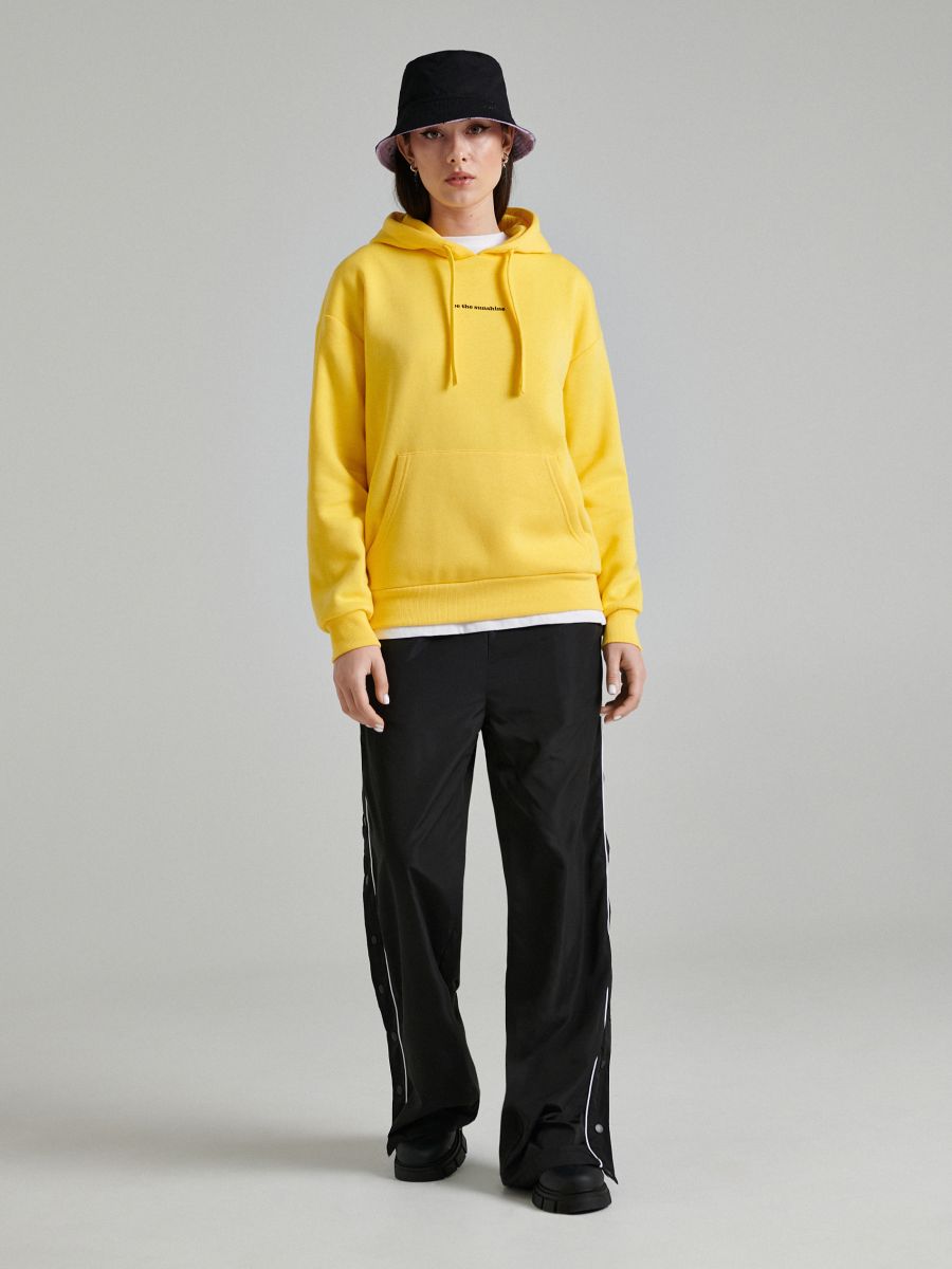 zolta-bluza-756ebo.jpg Żółta bluza z kapturem CROPP 4921N 11X - obrazek 1