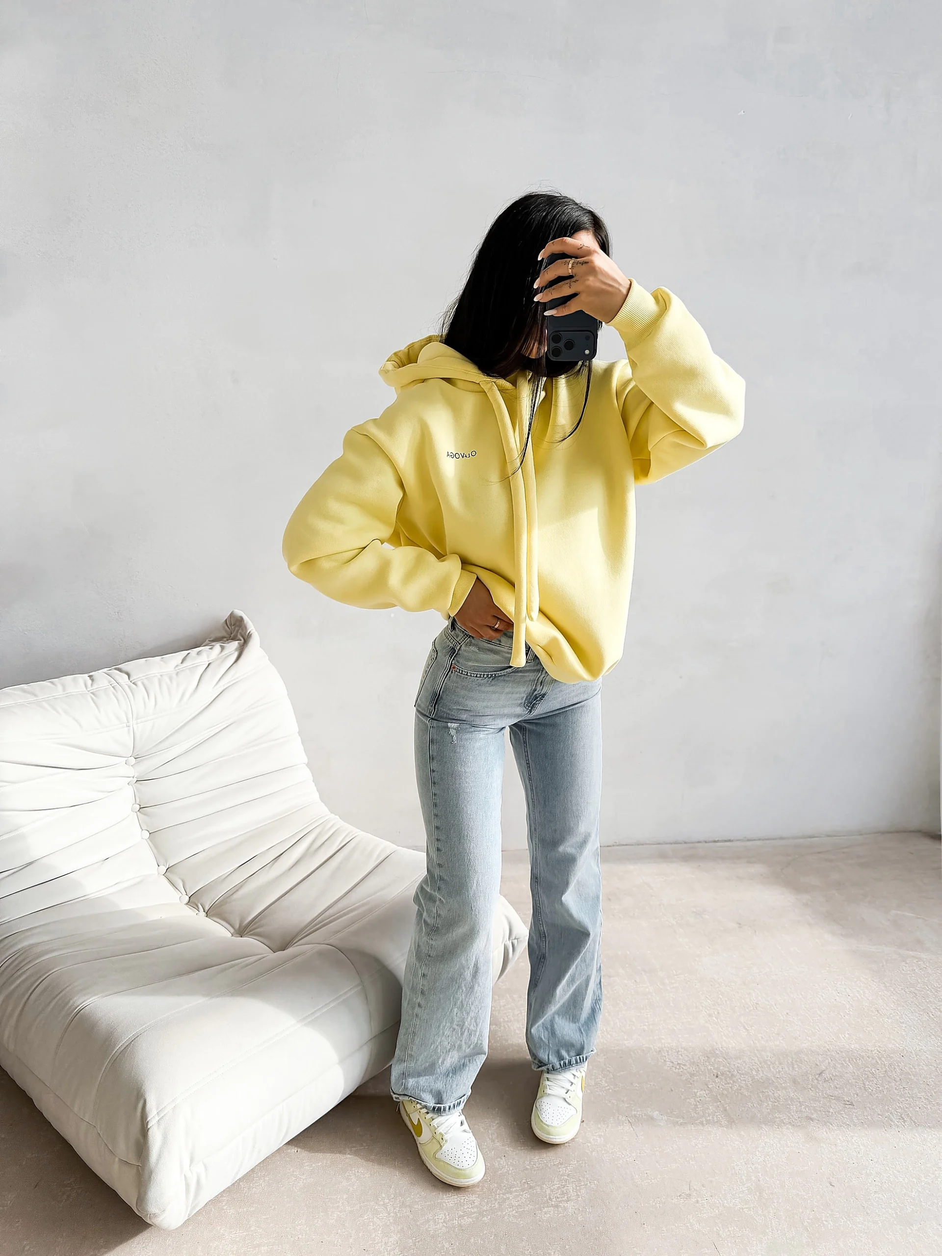 zolta-bluza-damska-746aep.webp Bluza damska Oversize OLAVOGA RUNAWAY Żółty - obrazek 1